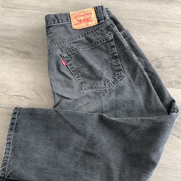 Black Levi Jeans - Picture 2 of 4
